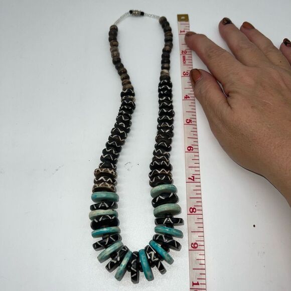 Vintage Large Pooka Bead Necklace - Picture 7 of 7